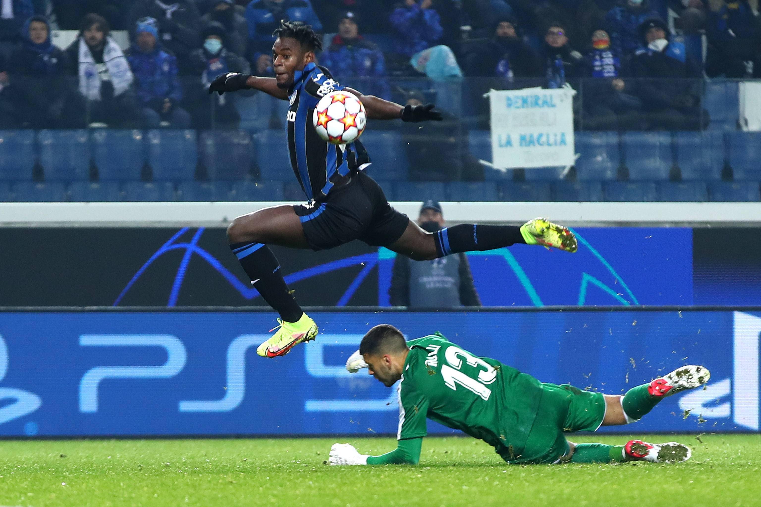 比利亚雷亚尔训练开放日，今晚队长鼓劲引欢呼，足总杯在即，细节决定成败(比利亚雷亚尔vs马竞直播)-AYX GAMES