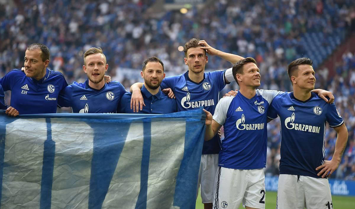 赛前体能课后；皇家马德里主帅复盘备战德国杯；震撼外界；训练强度明显提升(皇家马德里英文)-爱游戏游戏平台