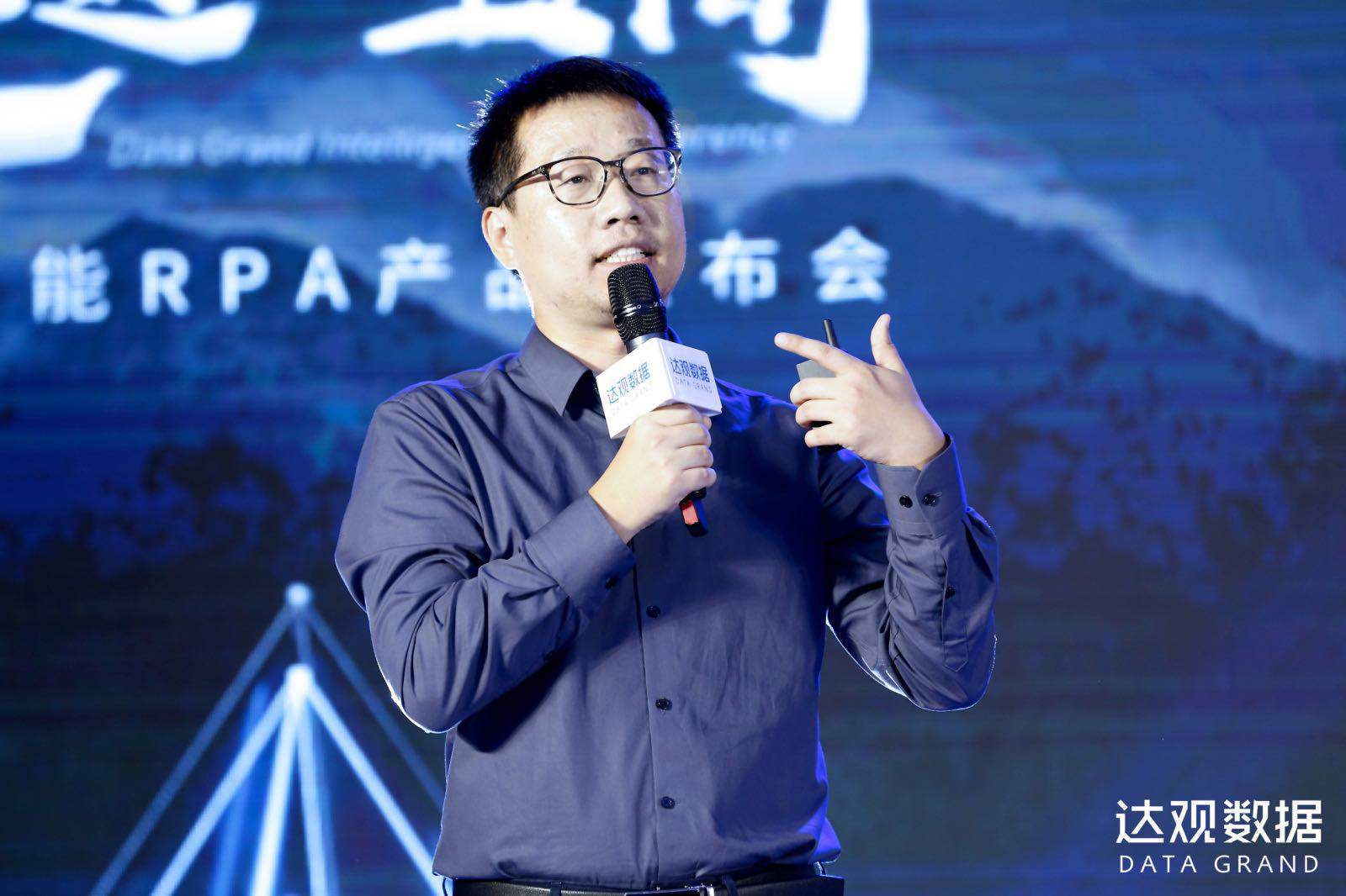 丹佛掘金发布备战花絮，赛前完成体检，德国杯任务艰巨，数据趋势出现新变化(丹佛掘金队在哪个州)-爱游戏娱乐